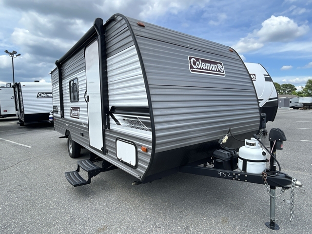 2024 Coleman Coleman Lantern LT 18BH — photo 1 of 8