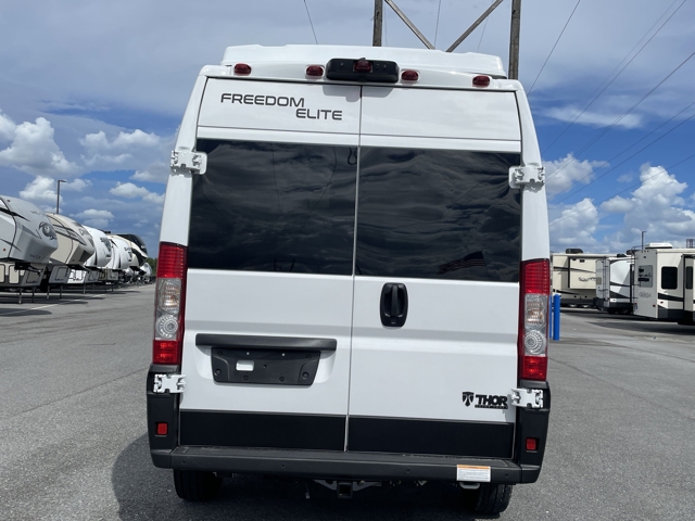 2026 Thor Freedom Elite 17D Pop-top — photo 8 of 8