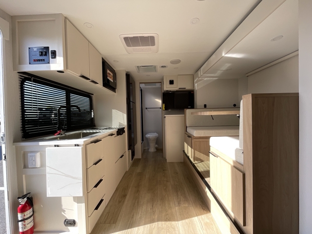 2026 Winnebago Micro Minnie 2108DS — photo 3 of 8