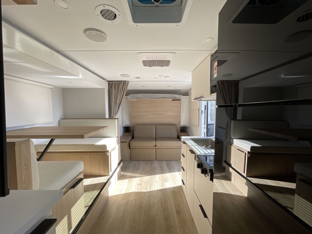2026 Winnebago Micro Minnie 2108DS — photo 4 of 8