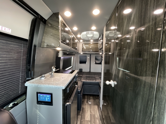 2020 American Coach Patriot 144SD FD2 — photo 2 of 8