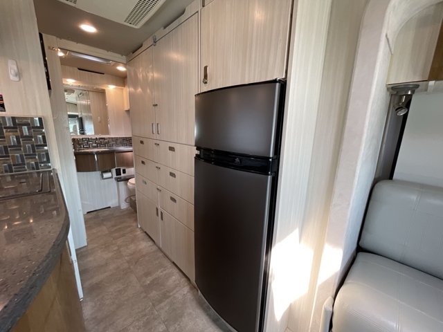 2015 Winnebago Era 170C-MERCEDES — photo 7 of 8