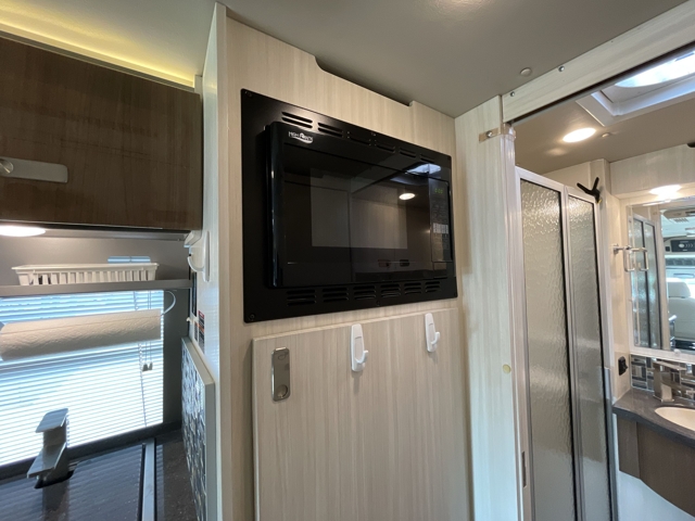 2015 Winnebago Era 170C-MERCEDES — photo 8 of 8