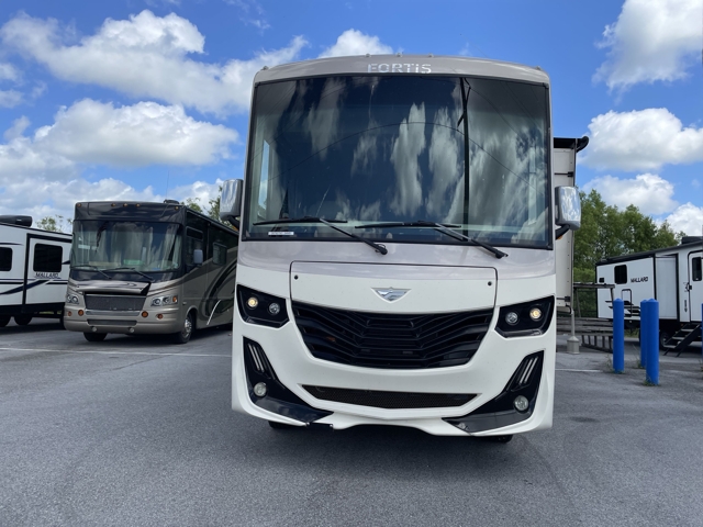 2020 Fleetwood Fortis 34MB — photo 4 of 8
