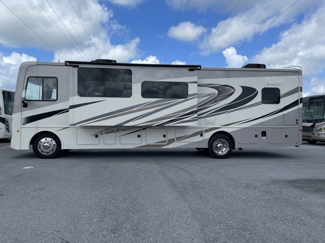 2020 Fleetwood Fortis 34MB — photo 6 of 8