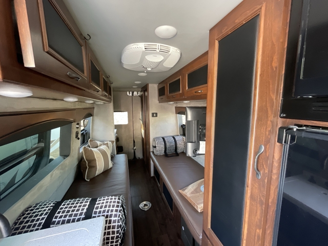 2018 Regency Xalta 2TB — photo 3 of 8