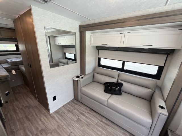 2026 Thor Freedom Traveler A24 — photo 5 of 8