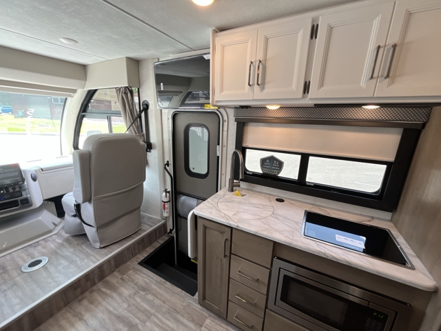2026 Thor Freedom Traveler A24 — photo 4 of 8