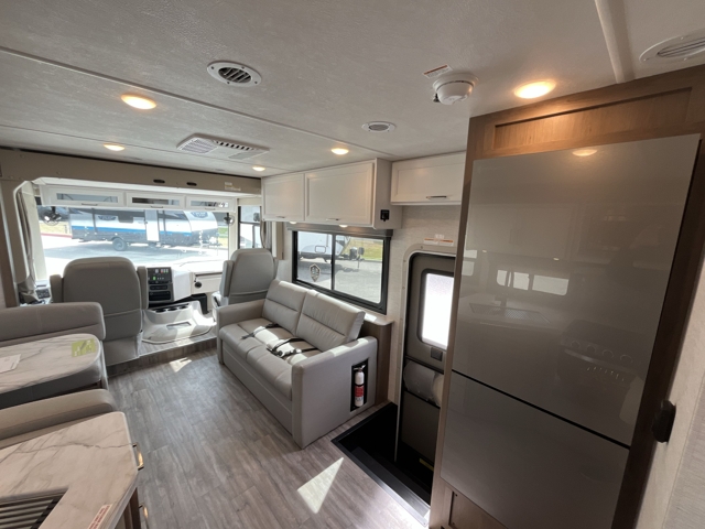2026 Thor Freedom Traveler A32 — photo 6 of 8