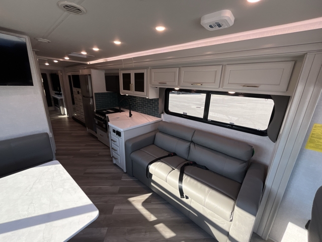 2026 Holiday Rambler Invicta 36T — photo 4 of 8