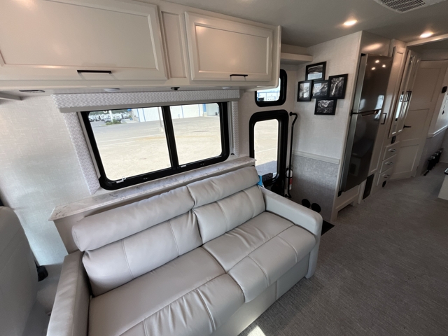 2026 Holiday Rambler Admiral 28A — photo 5 of 8