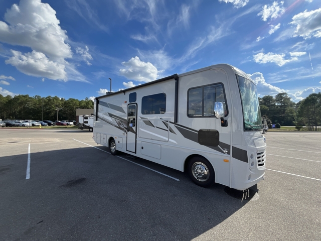 2026 Holiday Rambler Admiral 28A — photo 1 of 8