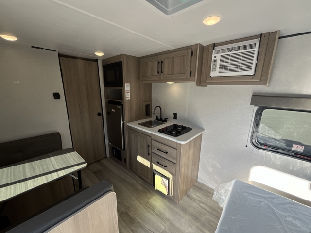 2026 Keystone Coleman 17R — photo 6 of 8