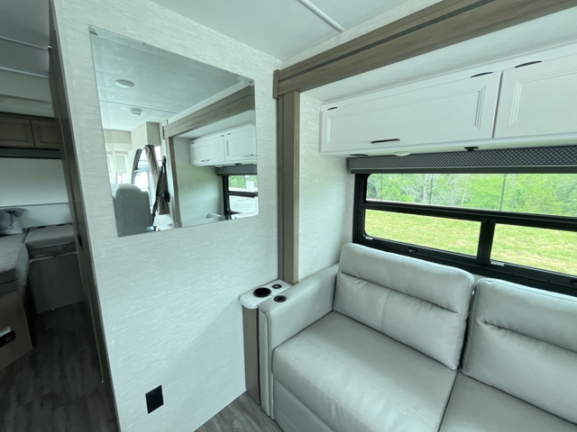2026 Thor Freedom Traveler A24 — photo 3 of 8
