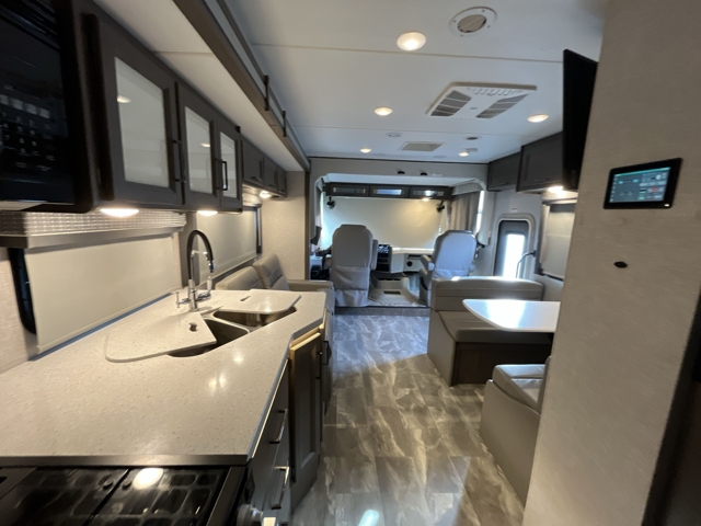2023 Thor Windsport 29M — photo 4 of 8
