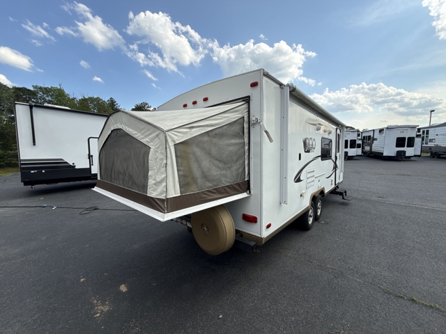 2013 Forest River Rockwood Roo 23SS — photo 5 of 8