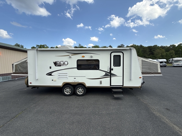 2013 Forest River Rockwood Roo 23SS — photo 4 of 8