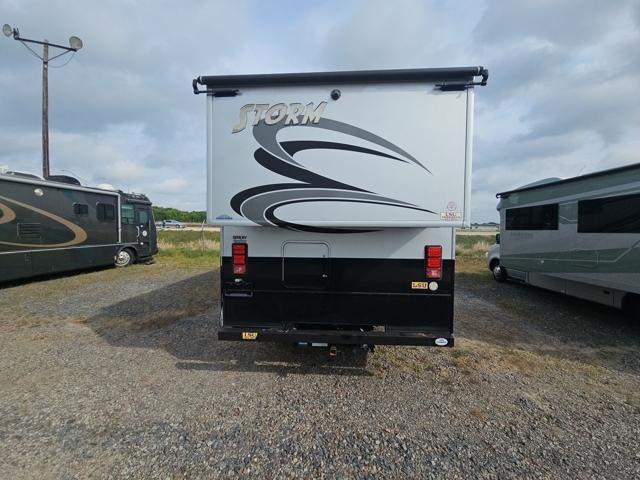 2013 Fleetwood Storm 28F — photo 5 of 8
