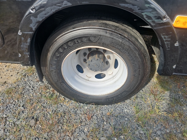 2013 Fleetwood Storm 28F — photo 7 of 8