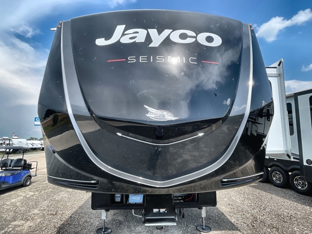 2026 Jayco Seismic 395 — photo 5 of 8