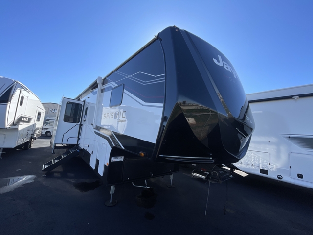2026 Jayco Seismic 399 — photo 1 of 8