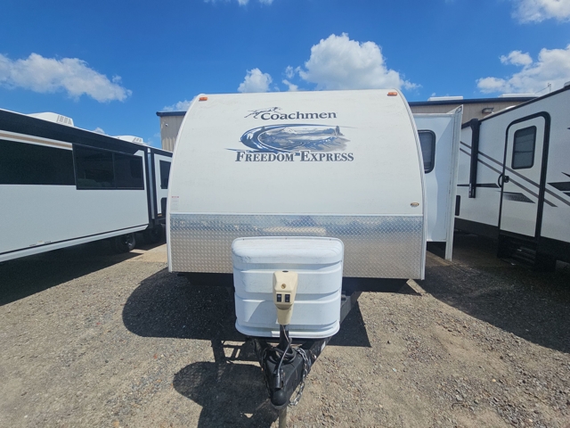 2012 Coachmen Freedom Express 270FLDS — photo 3 of 8