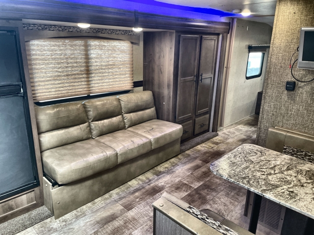 2018 K-Z RV Connect 251RK — photo 3 of 8