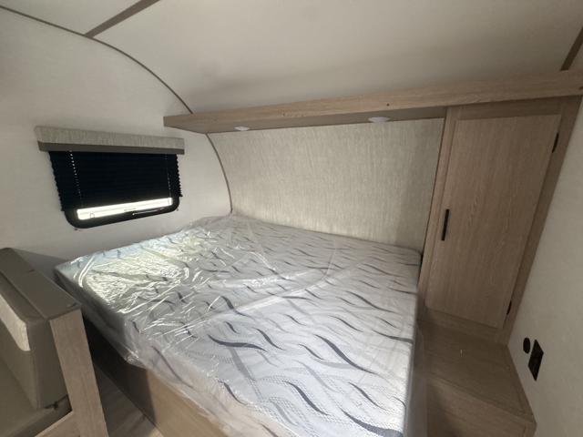 2026 Gulf Stream Enlighten 17RB — photo 3 of 8