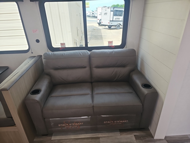 2026 Jayco Jay Flight SLX 333BTS — photo 3 of 8