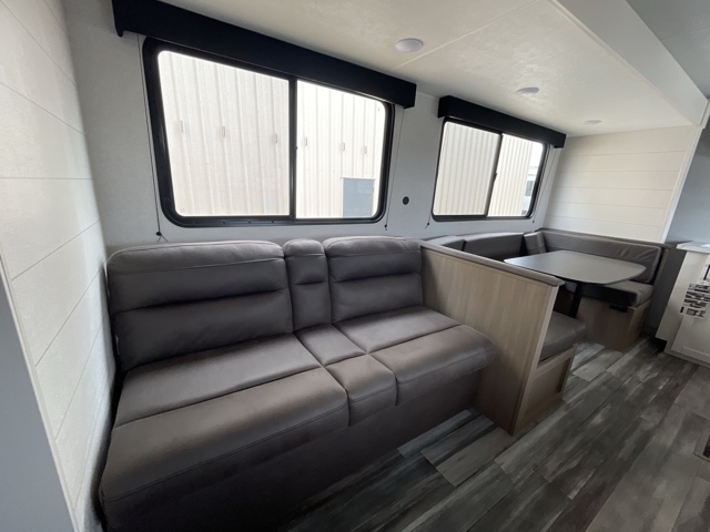 2026 Jayco Jay Flight SLX 330TBS — photo 3 of 8