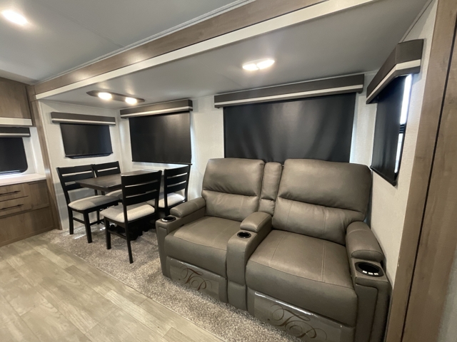 2023 Grand Design Imagine 2670MK — photo 3 of 8