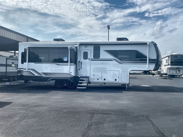 2027 Jayco North Point 310RLTS — photo 6 of 8