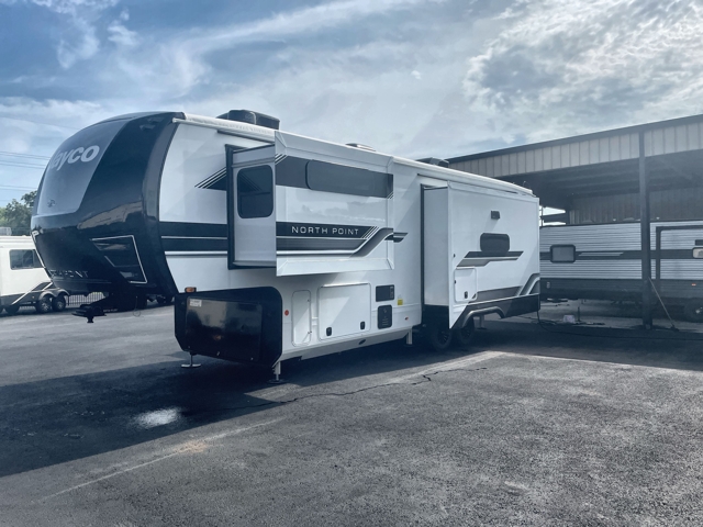 2027 Jayco North Point 310RLTS — photo 7 of 8