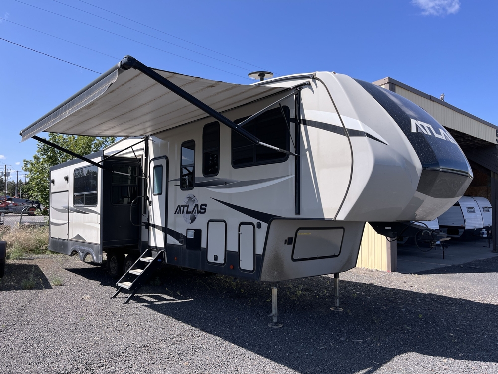 2019 Dutchmen Atlas 3002RLF - Stock #2390147A | Bend, OR | Camping World