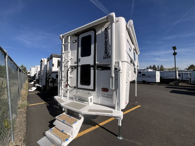 2026 Northern Lite RV Northern Lite 8-11EXSEWB — photo 7 of 8