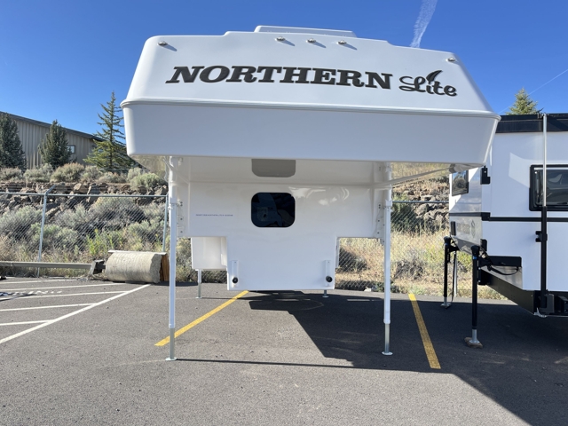 2026 Northern Lite RV Northern Lite 8-11EXSEWB — photo 4 of 8