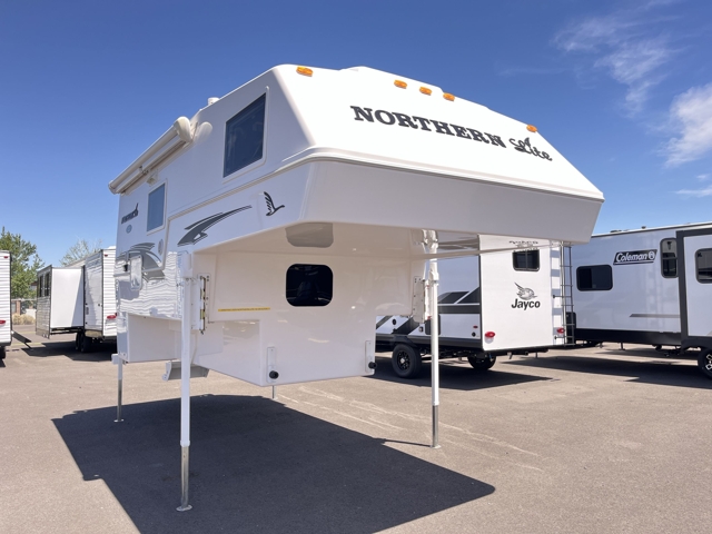2025 Northern Lite RV Northern Lite 10-2EXLEDB — photo 1 of 8
