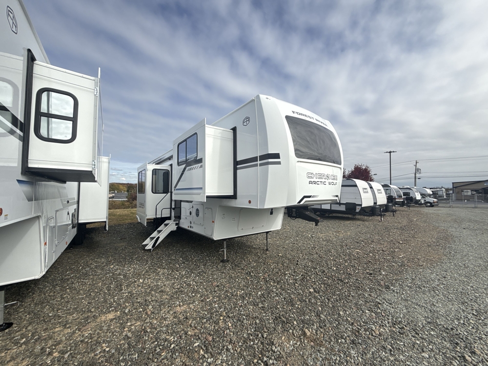 2026 Forest River Arctic Wolf 3950 - Stock #2575505 | Boyertown
