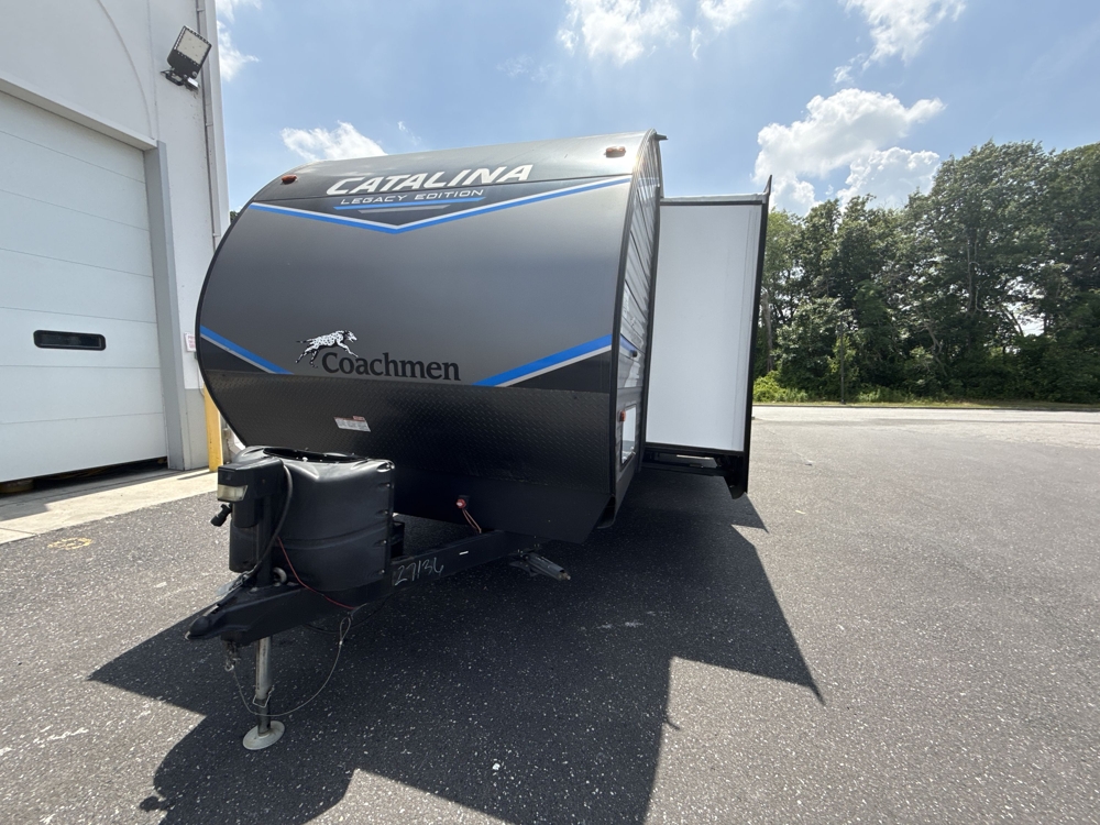 2022 Coachmen Catalina Legacy 323QBTSCK