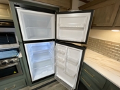 fridge-open thumbnail