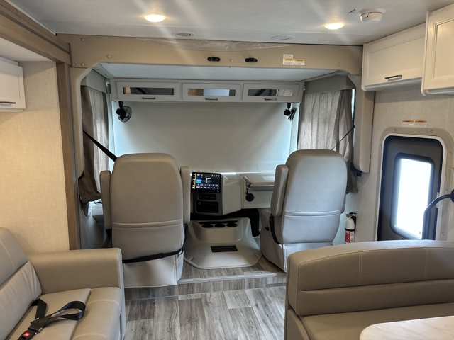2027 Thor Freedom Traveler A29 — photo 3 of 8
