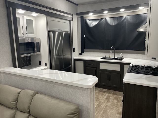 2026 Crossroads Hampton 388FKL — photo 3 of 8