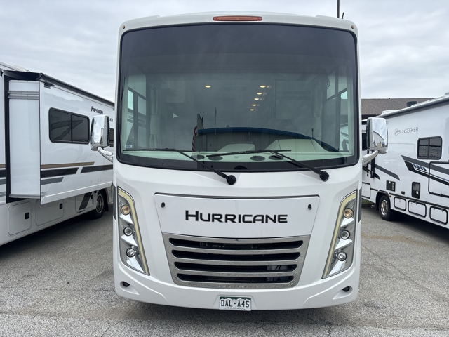 2024 Thor Hurricane 29M — photo 5 of 8