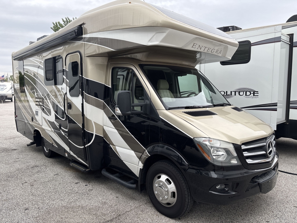 2019 Entegra Coach Qwest 24L