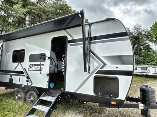 RV carousel image 1