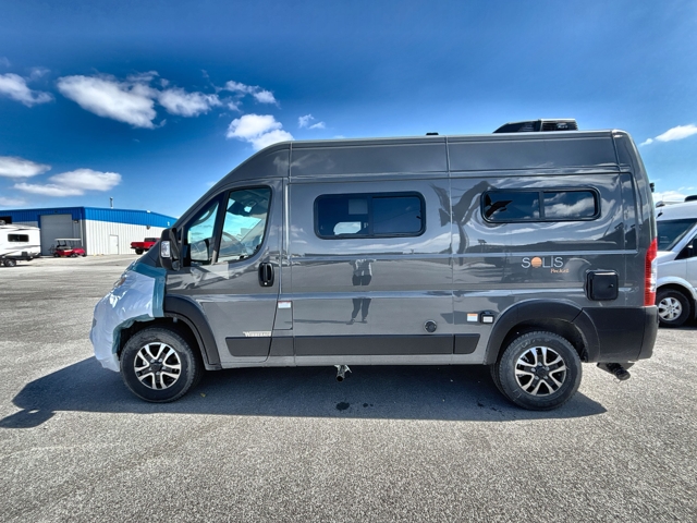 2025 Winnebago Solis Pocket 36A — photo 6 of 8