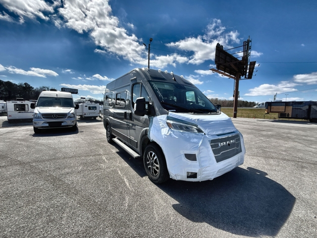 2025 Winnebago Solis Pocket 36A — photo 1 of 8
