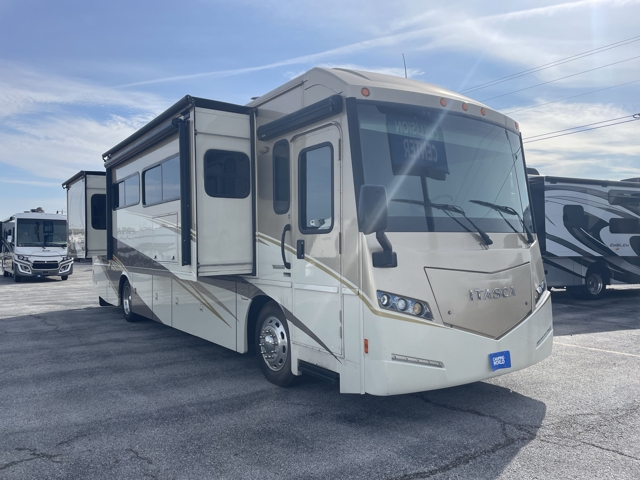 2016 Winnebago Solei 36G — photo 1 of 8