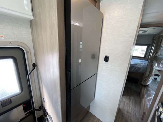 2026 Thor Freedom Traveler A32 — photo 6 of 8