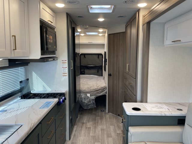 2026 Thor Eddie Bauer 26ED — photo 4 of 8